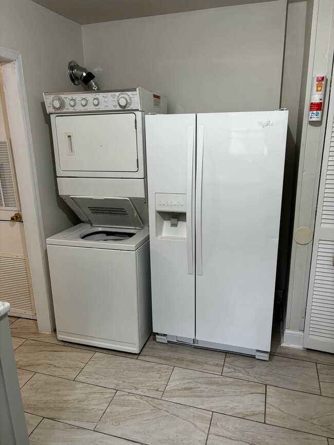 Foto del edificio - 130 Ralph Quarterman Dr