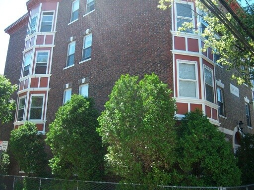 Primary Photo - 135 Berkshire St