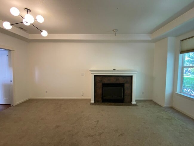 Building Photo - Exquisitely Charming Corner Lot 3BD | 2.5B...