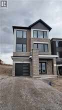Building Photo - 442 Gillespie St