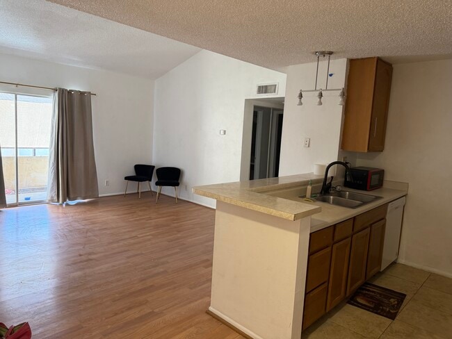 Building Photo - 8055 E Thomas Rd