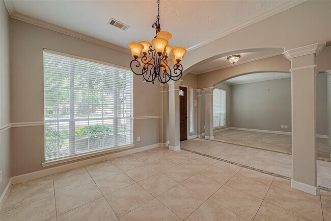 Building Photo - 6006 Lacey Oak Dr