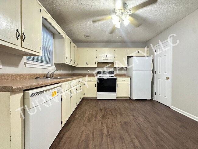 Foto del edificio - Townhome for rent in Grayson Valley