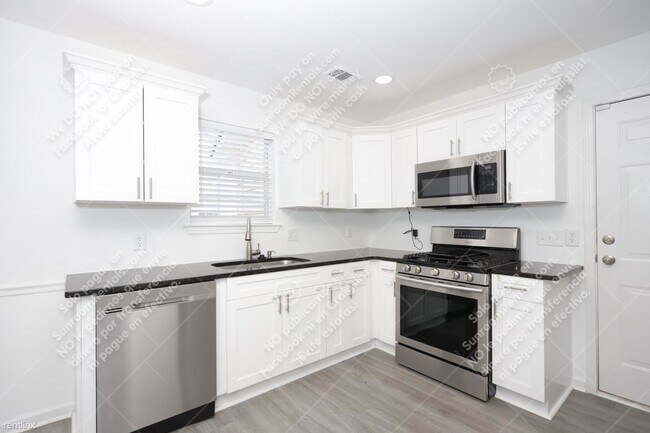 Building Photo - 3 br, 2.5 bath House - 118 Pecan Dr