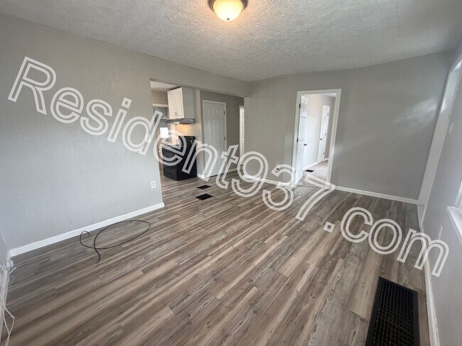 Foto del edificio - 1641 Horlacher Ave