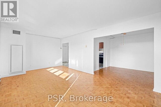 Building Photo - 240 Markland Dr