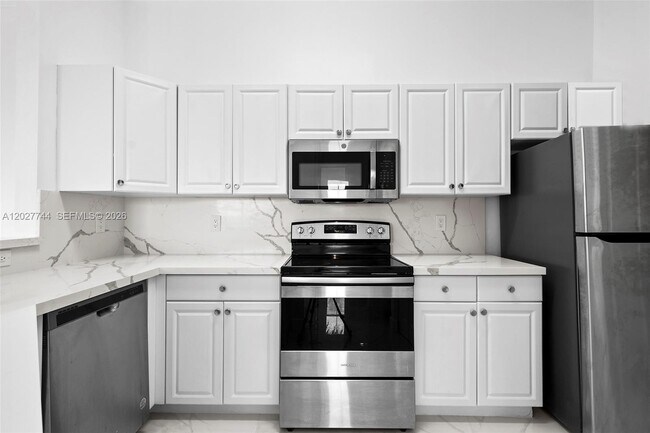 Foto del edificio - 4404 SW 160th Ave