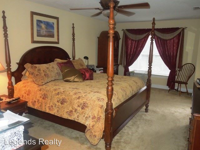 Foto del edificio - 1365 Benevolent St