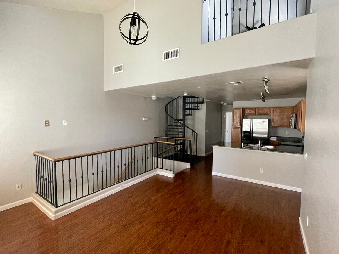 Primary Photo - 4200 E Jasper Dr