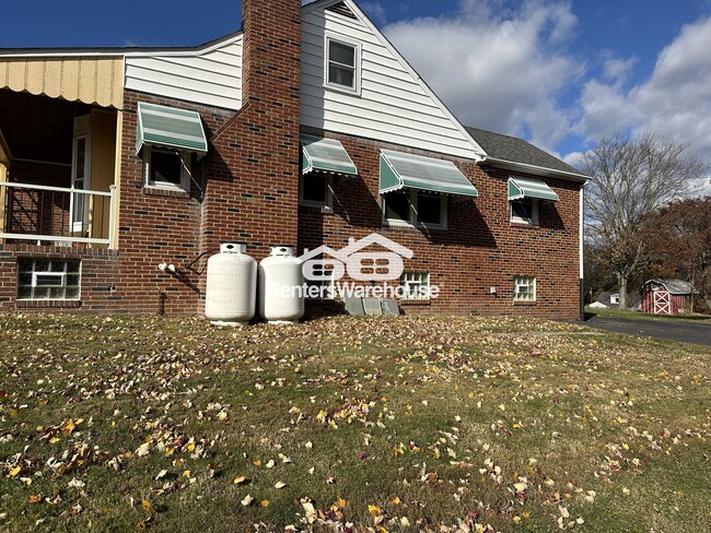 Building Photo - 2924 Cub Hill Rd