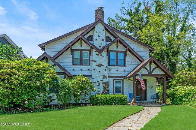 Foto del edificio - 562 N Edgemere Dr