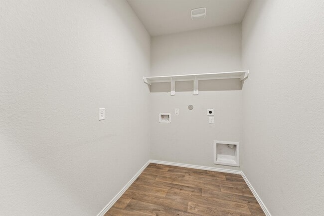Building Photo - 21143 Waze Lewis Dr