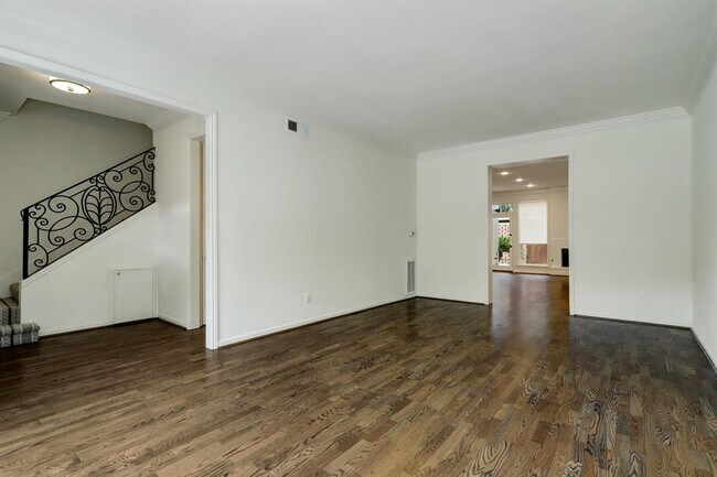 Foto del edificio - 7524 Del Monte Dr