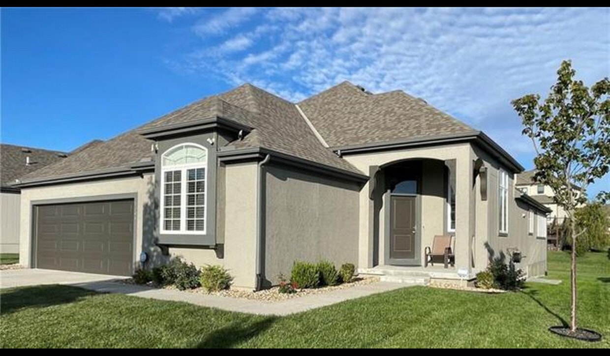 Foto principal - 8000 W 166th Pl
