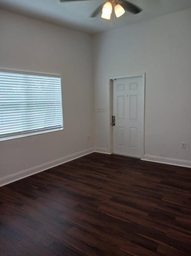 Foto del edificio - 495 NW 132nd St