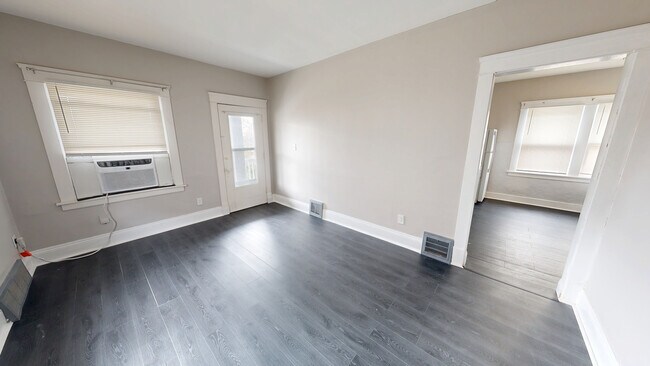 Foto del edificio - 1623 Hopkins Ave
