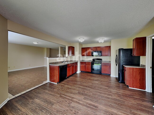 Foto del edificio - 2170 Bridlewood Dr