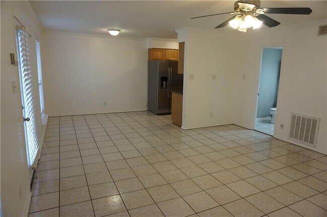 Foto del edificio - 1448 Carrollton Ave