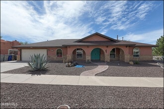 Building Photo - 6412 Via Aventura Dr