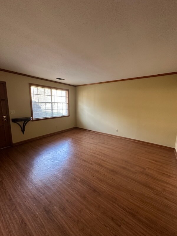 Foto del edificio - 516 Hancock Dr