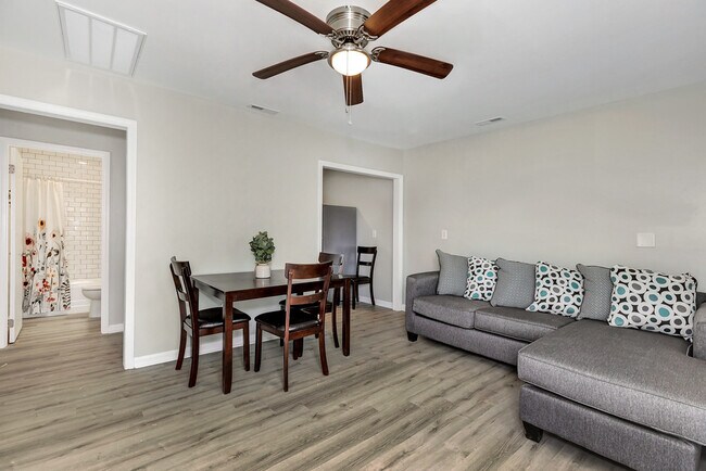 Foto del edificio - 505 Ward Ave NE