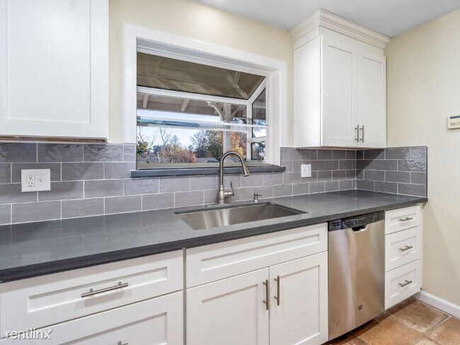Building Photo - 4 br, 2.5 bath House - 4313 Glenridge Drive
