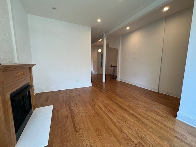 Foto del edificio - 2861 W Shakespeare Ave