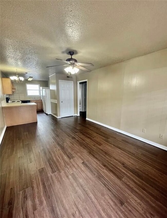 Building Photo - 775 W Sycamore St