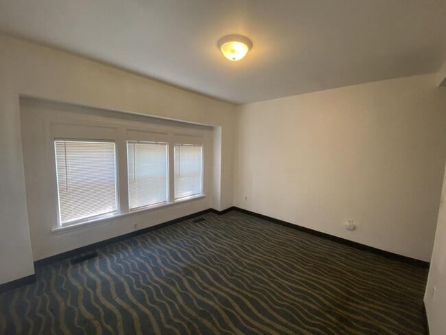 Building Photo - 3214 West 71st Street