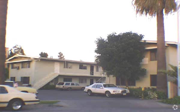 Primary Photo - 14425-14431 Adoue Pl