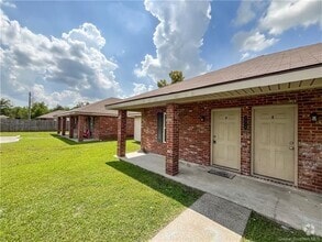 Building Photo - 3322A Carver Rd