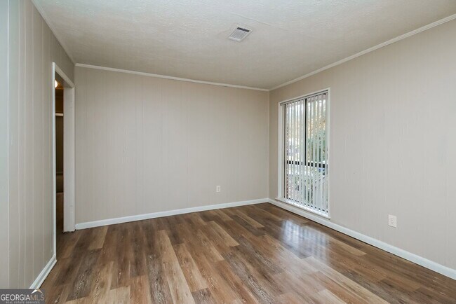 Building Photo - 9050 Spillers Dr SW