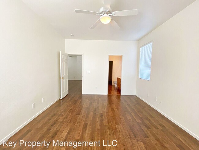 Building Photo - 4 br, 2.5 bath House - 3968 Moon Tango St