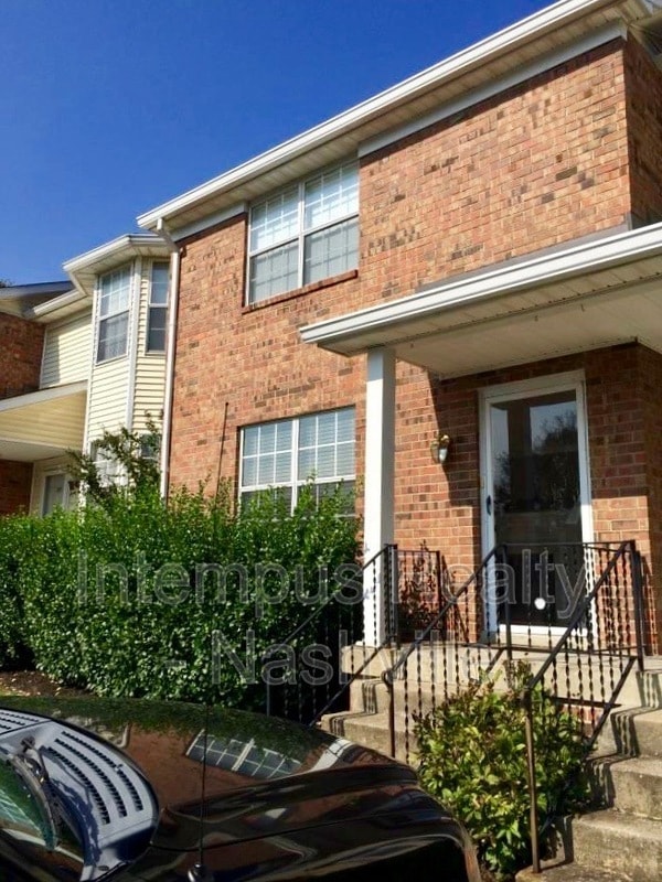 Building Photo - 225 Timberway Dr