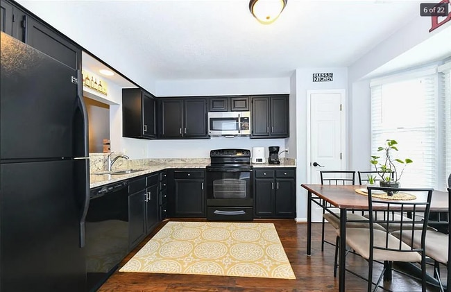 Building Photo - 4377 Baylor St