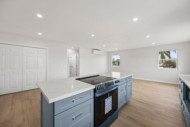 Foto del edificio - AVAILABLE NOW...BRAND NEW 3 BEDROOM 2 BATH