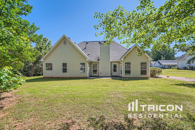 Building Photo - 509 Towler Shoals View