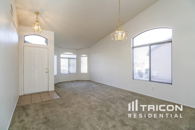 Foto del edificio - 4621 W Beverly Rd