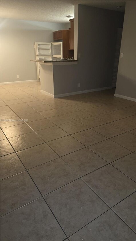 Foto del edificio - 11483 NW 42nd St