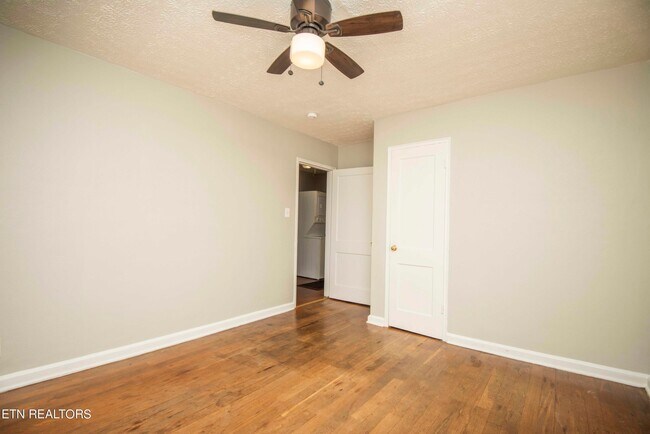Foto del edificio - 1039 Oglewood Ave