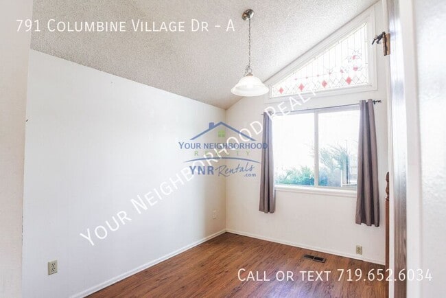 Building Photo - 791 Columbine Village Dr
