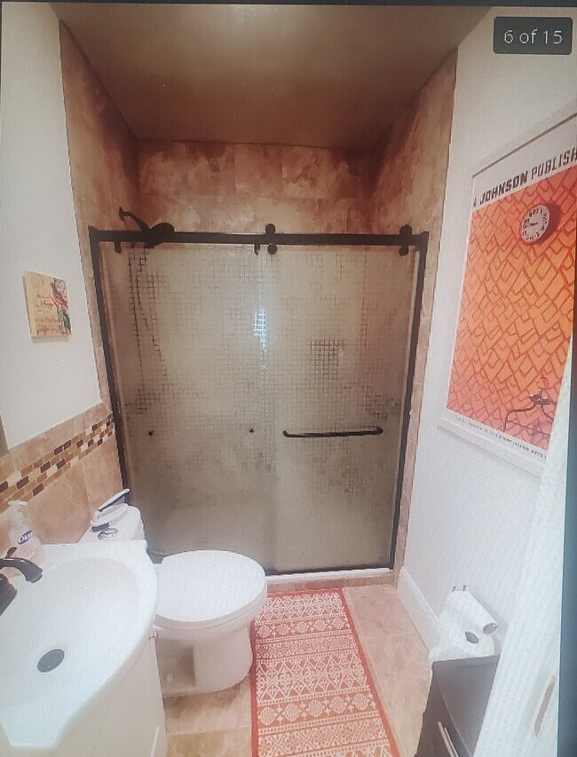 Foto del edificio - 639 Johnson St