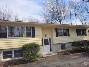 Building Photo - 51 Glenerie Ln