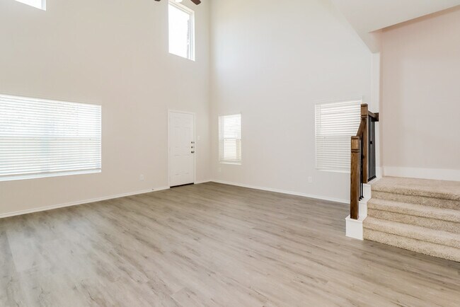 Foto del edificio - 15363 Estrella Rd W