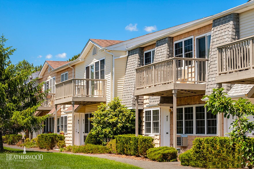 Spruce Pond Rentals Holbrook, NY