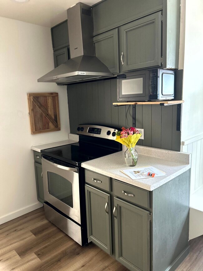 Cocina - 3855 Nordin Ave