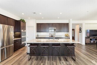 Building Photo - 24125 Montecito Dr