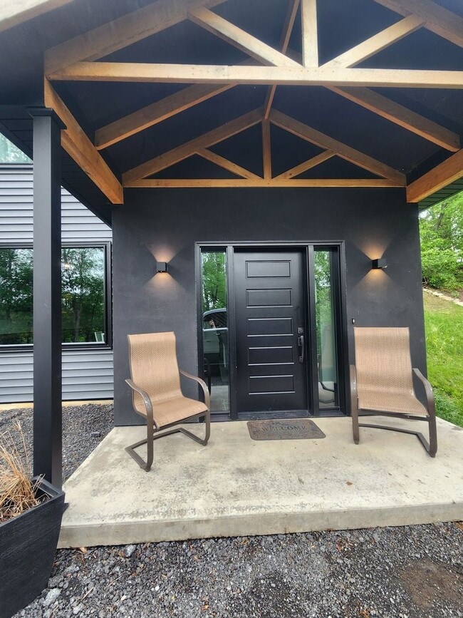 Foto del edificio - 504 Kinderhook Rd