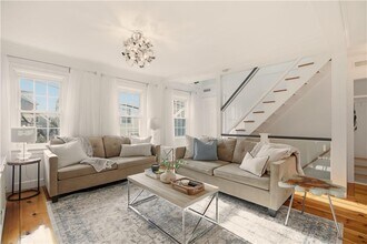 Building Photo - 38 Pope St