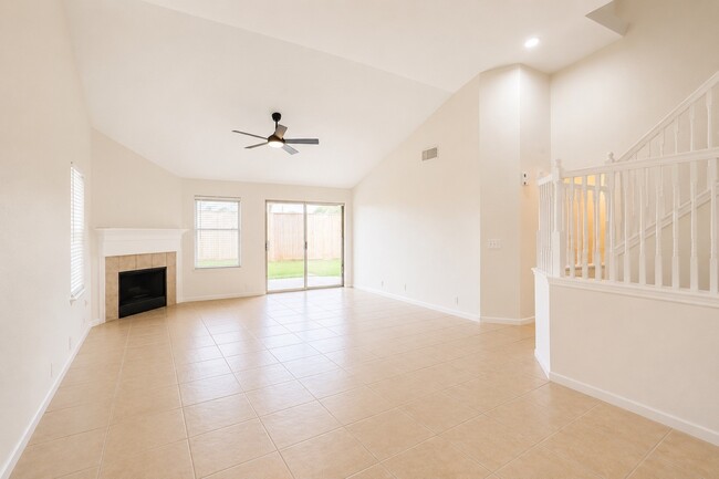 Building Photo - 654 Cypresswood Trce